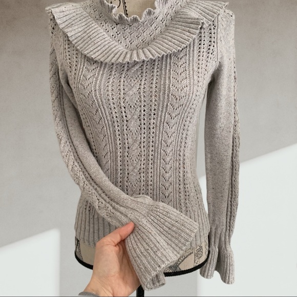 CYNTHIA ROWLEY bell sleeves sweater - Picture 8 of 11